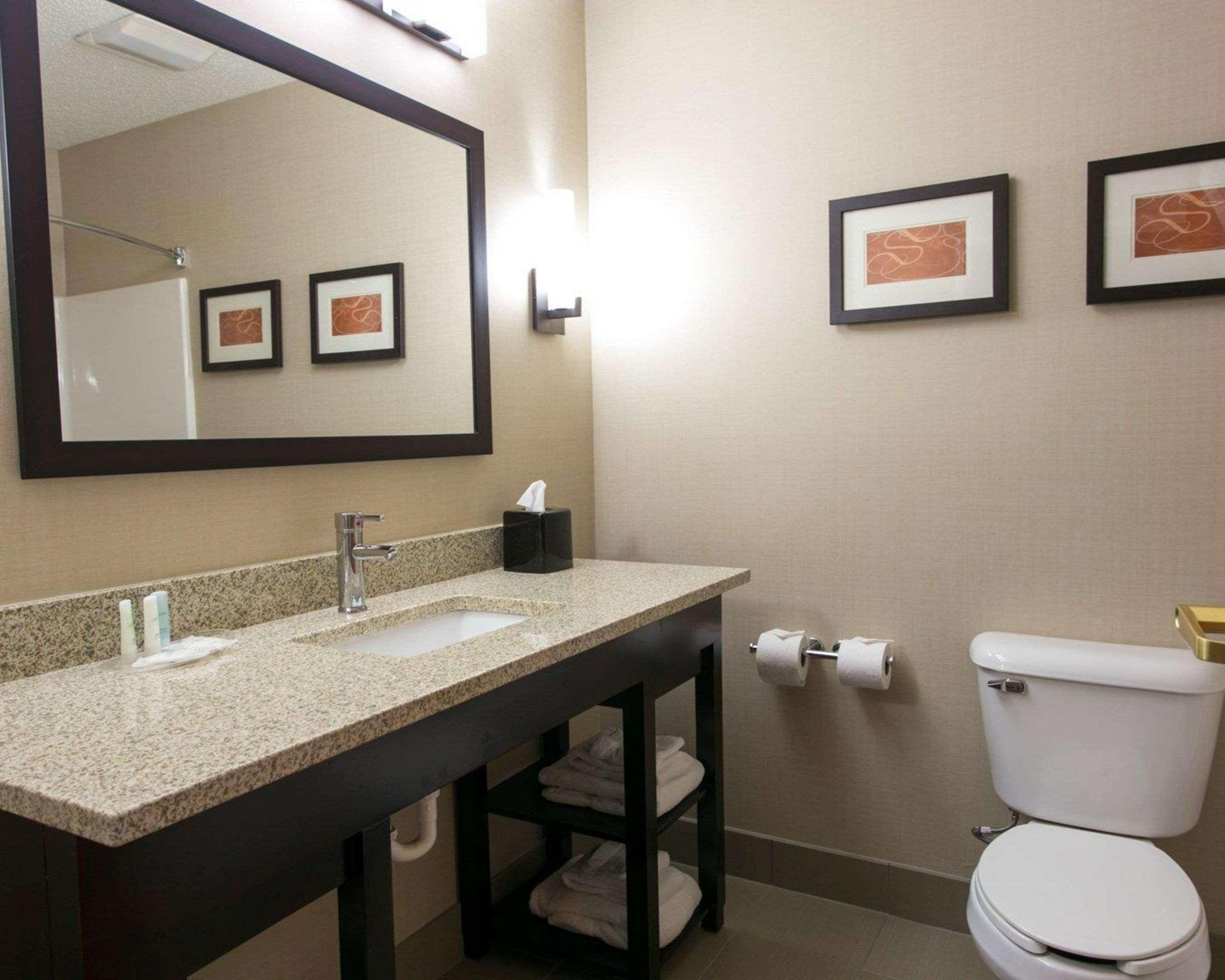 Comfort Suites Benton Harbor - St Joseph Extérieur photo