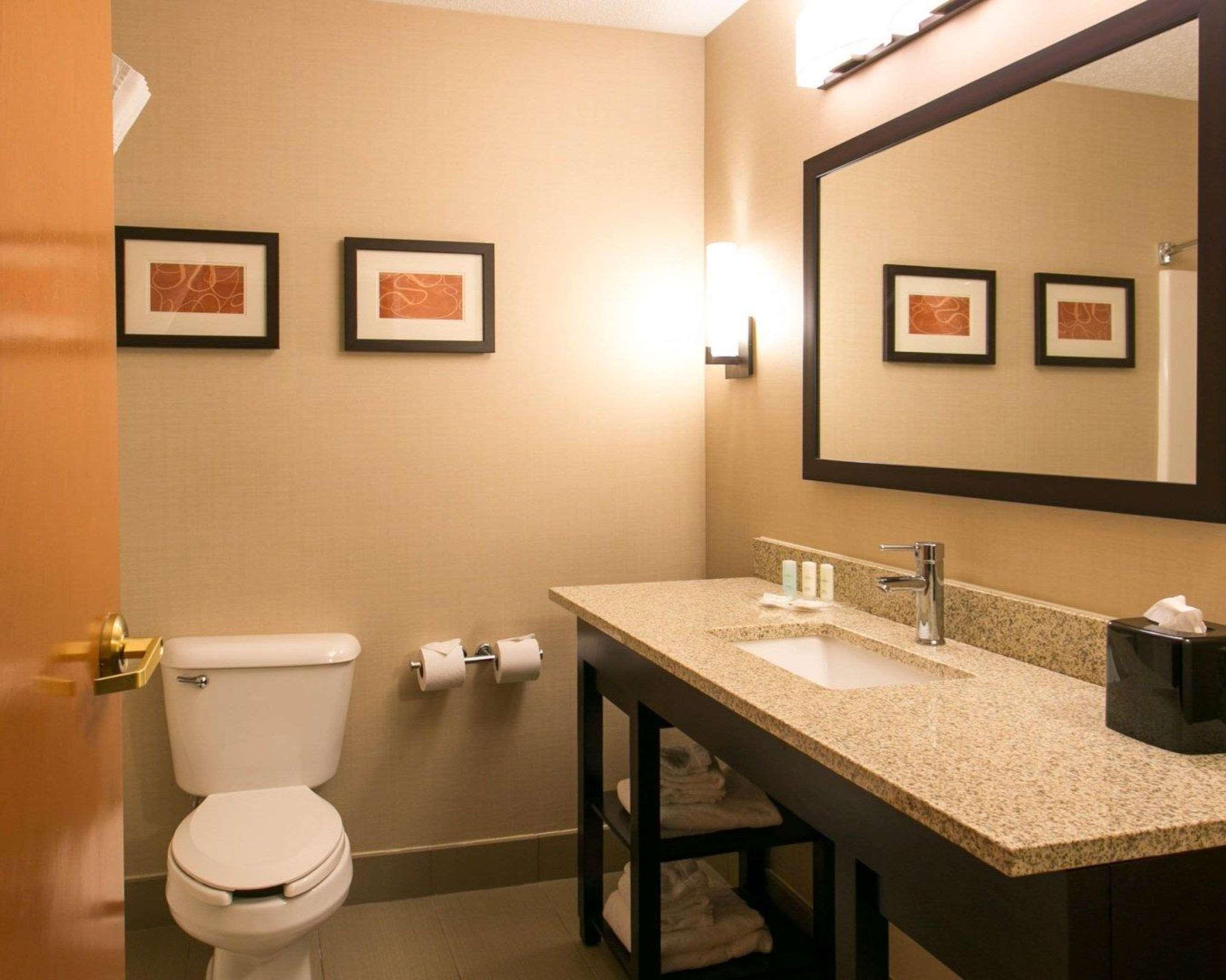 Comfort Suites Benton Harbor - St Joseph Extérieur photo